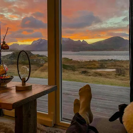 Unique Small With Sauna View In Lofoten 람베르그