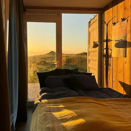 Unique Small With Sauna View In Lofoten 람베르그