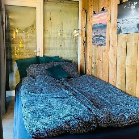 Unique Small With Sauna View In Lofoten 펜션