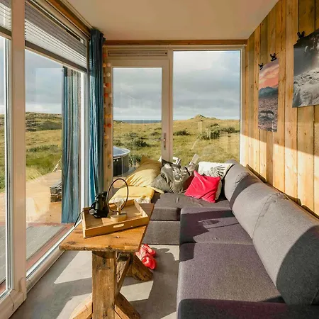 Unique Small With Sauna View In Lofoten 펜션 람베르그