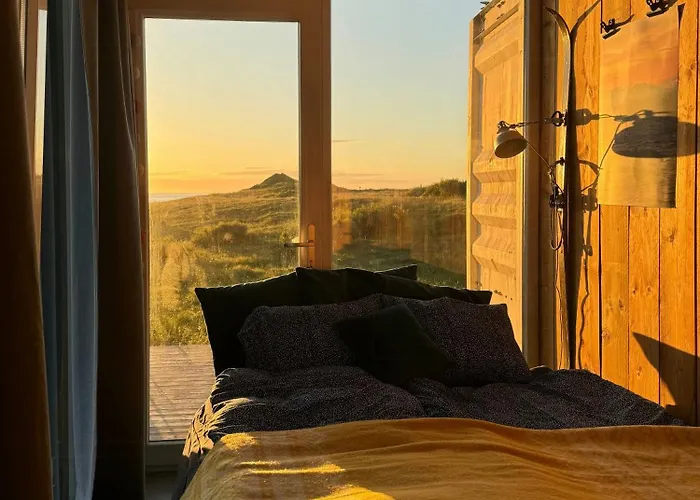 Unique Small With Sauna View In Lofoten Ramberg